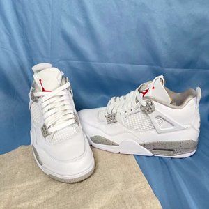 Air Jordan 4 basketball shoes